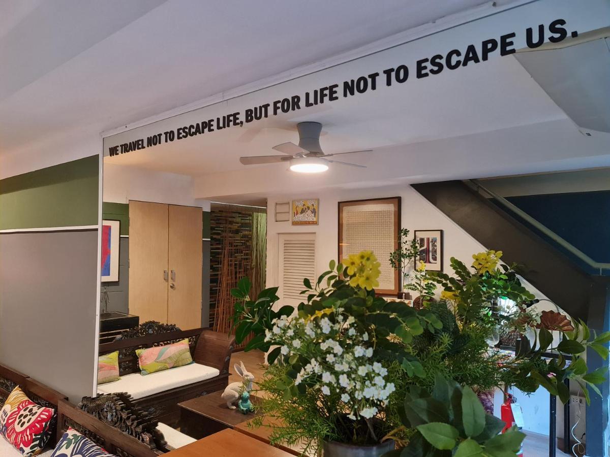 Somewhere To Escape - Hometel Bangkok Exterior foto